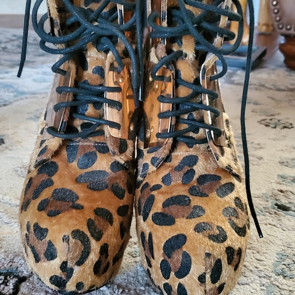 Cleopatra leopard print platform booties - Picture 5 of 10